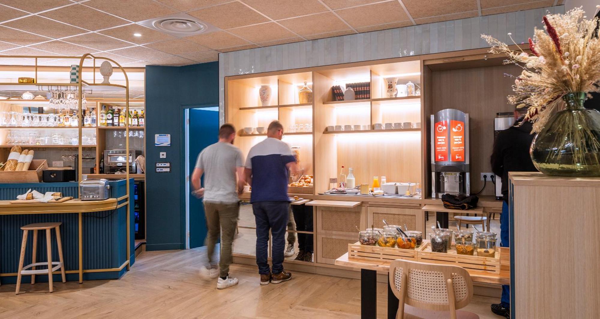 Ibis Styles Centre Bretagne Hotel 3*
