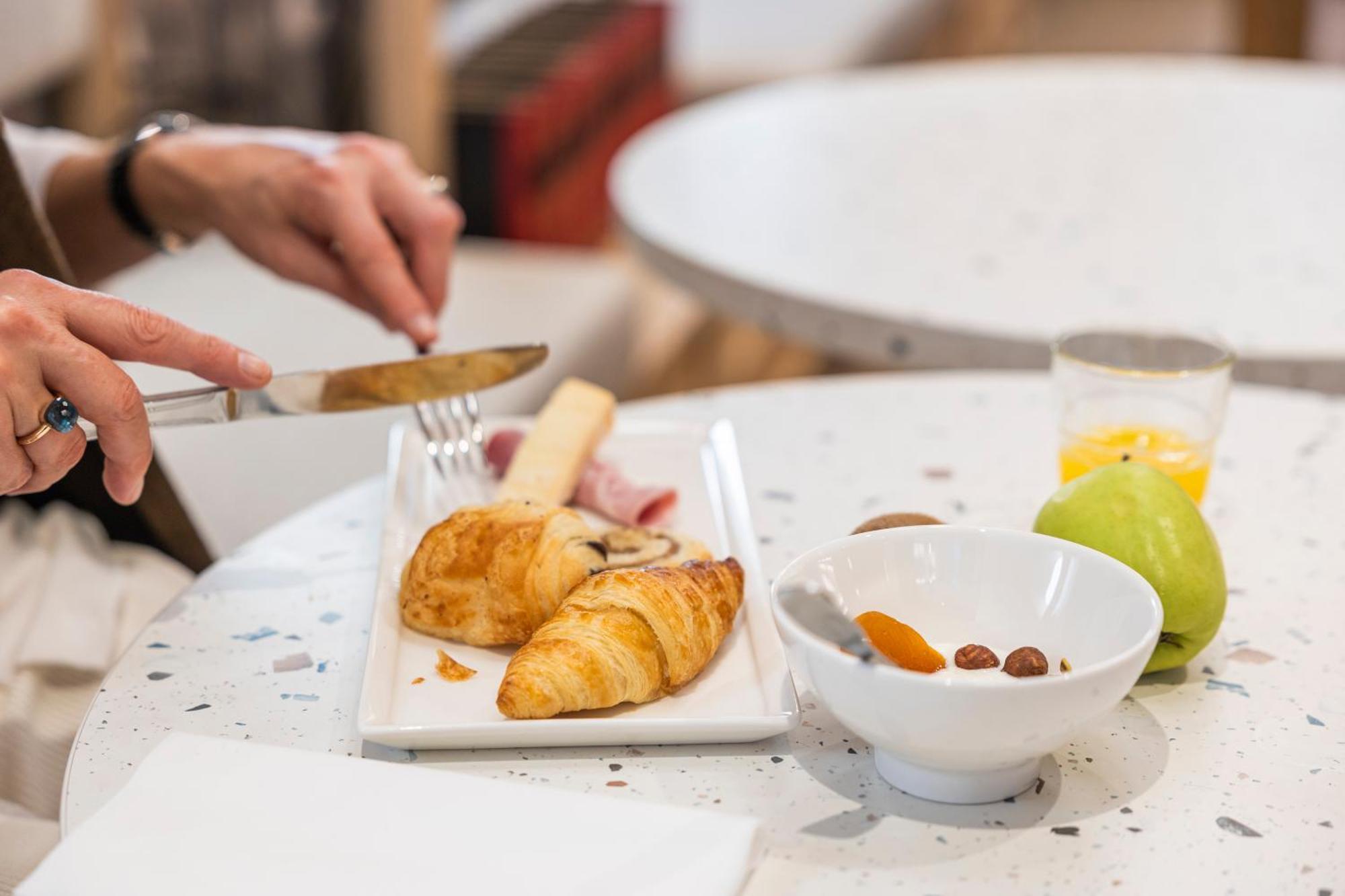 Ibis Styles Centre Bretagne Hotel 3*
